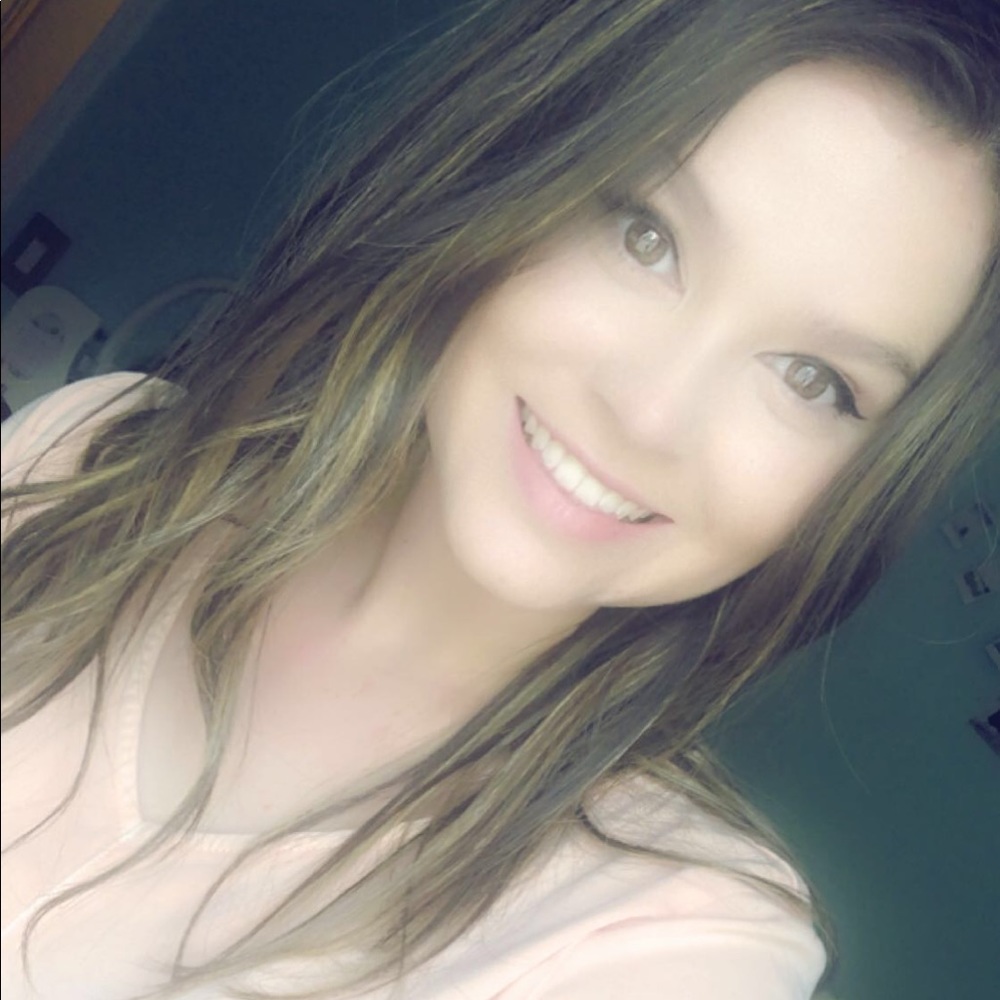 Meet your Posher, Hannah